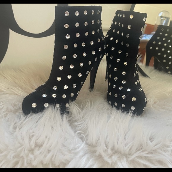 Scene by ☀️Rhinestone Booties - Picture 3 of 7